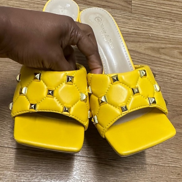 OLIVIA & KATE New York square toe sandals - Picture 5 of 10